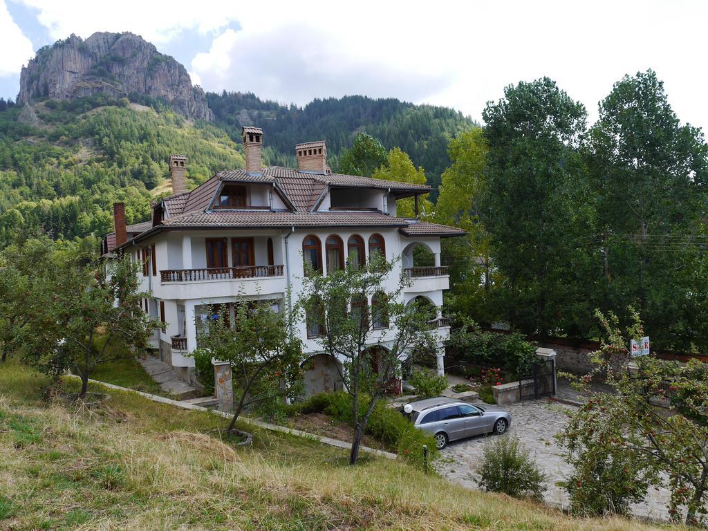 Family Hotel Silver Σμόλιαν Εξωτερικό φωτογραφία