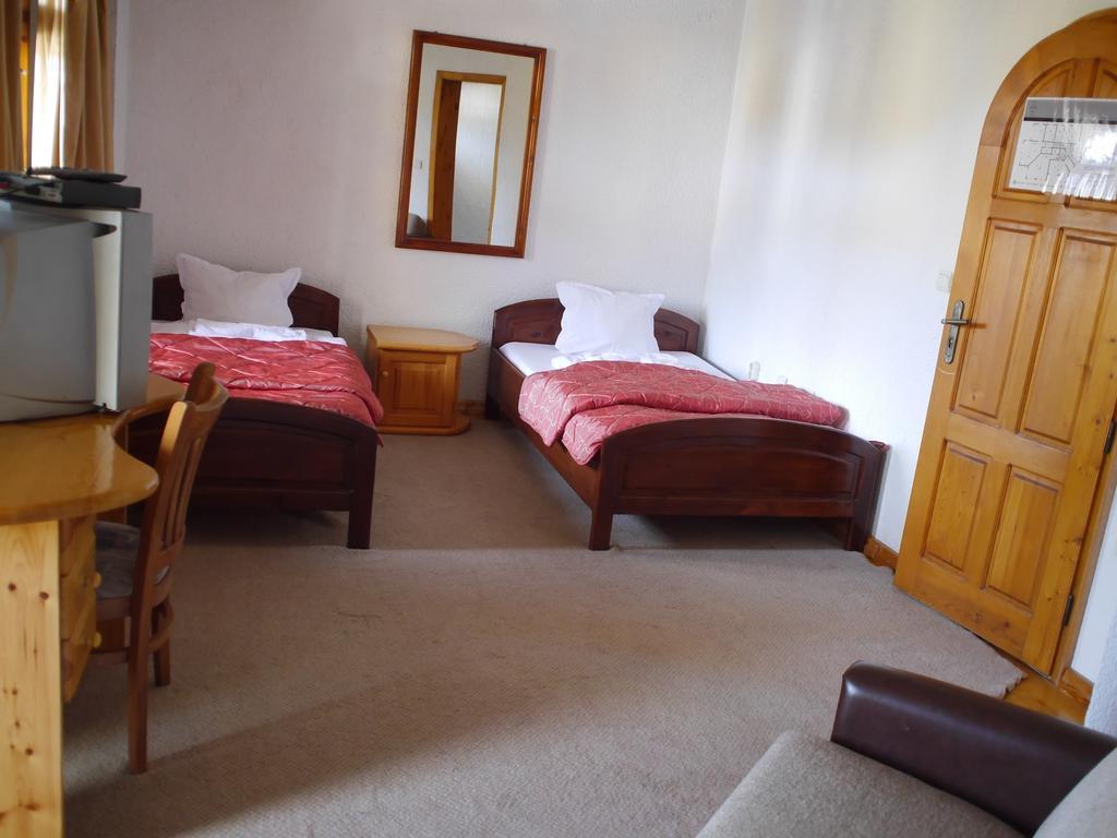 Family Hotel Silver Σμόλιαν Εξωτερικό φωτογραφία